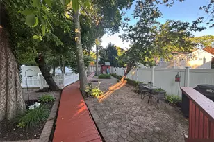 42 Bennett Ave, Huntington Station, NY 11746 - Photo 37