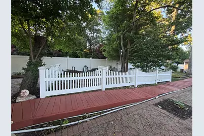 42 Bennett Avenue, Huntington Station, NY 11746 - Photo 41