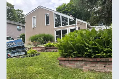 42 Bennett Avenue, Huntington Station, NY 11746 - Photo 1