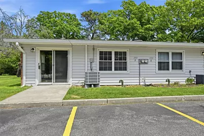133 Eastbourne Court #F, Ridge, NY 11961 - Photo 3