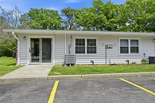 133 Eastbourne Ct, Ridge, NY 11961 - Photo 3