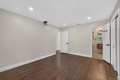 115 Arthur Avenue, Floral Park, NY 11001 - Photo 19