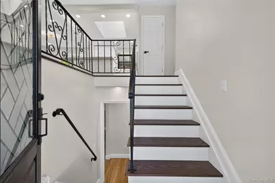 115 Arthur Avenue, Floral Park, NY 11001 - Photo 3