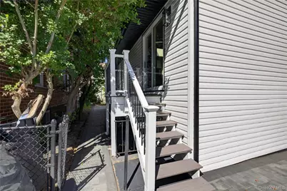 115 Arthur Avenue, Floral Park, NY 11001 - Photo 33