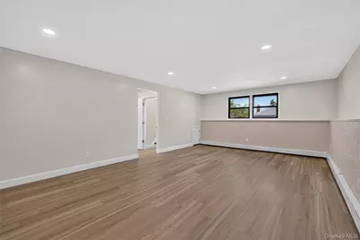 115 Arthur Avenue, Floral Park, NY 11001 - Photo 25