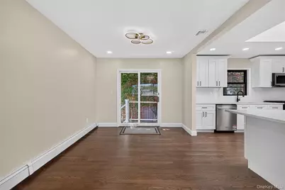 115 Arthur Avenue, Floral Park, NY 11001 - Photo 9