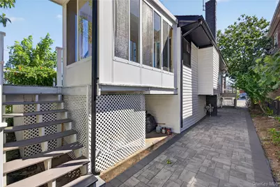 115 Arthur Avenue, Floral Park, NY 11001 - Photo 35