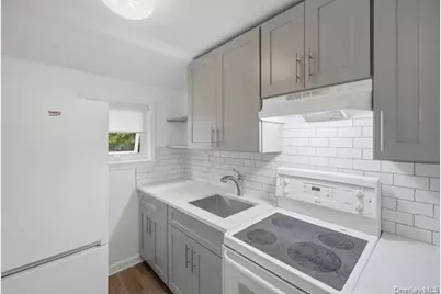 458 N Magee Street, Southampton, NY 11968 - Photo 33