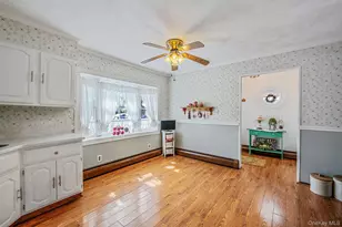10 Flock Ln, Levittown, NY 11756 - Photo 29