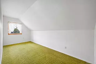 10 Flock Ln, Levittown, NY 11756 - Photo 15