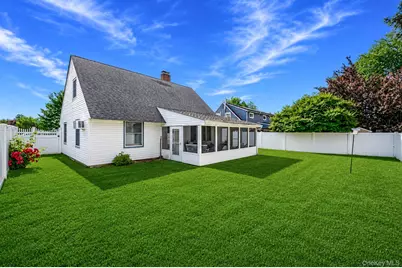 10 Flock Lane, Levittown, NY 11756 - Photo 5