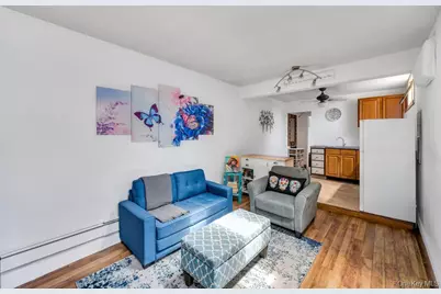 3 Megan Court, Bellport, NY 11713 - Photo 17