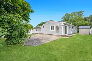 3 Megan Ct, Bellport, NY 11713 - Photo 21