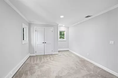 34 John Street N, Shoreham, NY 11786 - Photo 21