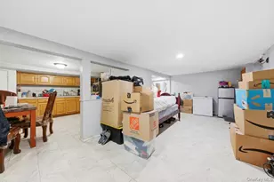 131-70 221st St, Springfield Gardens, NY 11413 - Photo 13