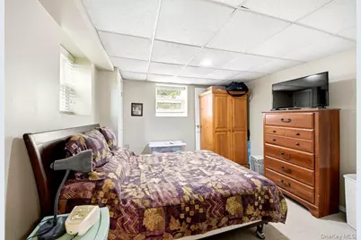 195 Graff Avenue, Bronx, NY 10465 - Photo 17