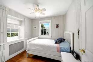 195 Graff Ave, Bronx, NY 10465 - Photo 11