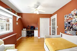 195 Graff Ave, Bronx, NY 10465 - Photo 13