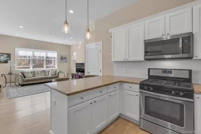 35 Winter Place, East Northport, NY 11731 - Photo 9