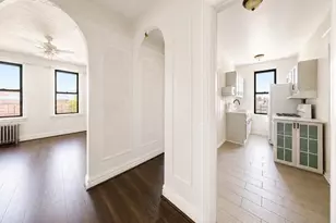 700 Oakland Pl, Bronx, NY 10457 - Photo 7