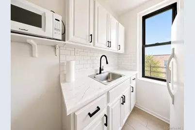 700 Oakland Place #3A, Bronx, NY 10457 - Photo 9
