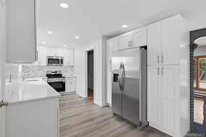 4146 New York Avenue, Island Park, NY 11558 - Photo 5