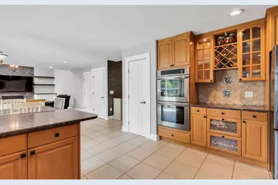 52 Elmhurst Avenue, Medford, NY 11763 - Photo 15