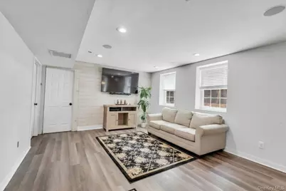 52 Elmhurst Avenue, Medford, NY 11763 - Photo 33