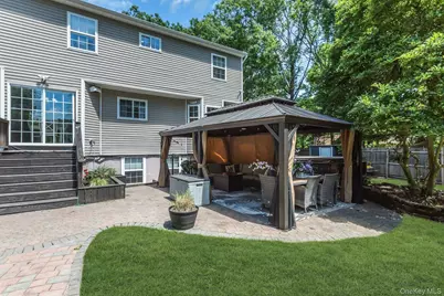 52 Elmhurst Avenue, Medford, NY 11763 - Photo 41