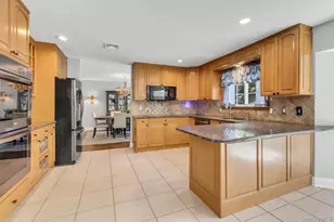 52 Elmhurst Ave, Medford, NY 11763 - Photo 11