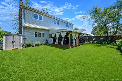 3720 Farmedge Court, Bethpage, NY 11714 - Photo 23