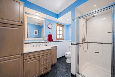 3720 Farmedge Court, Bethpage, NY 11714 - Photo 9