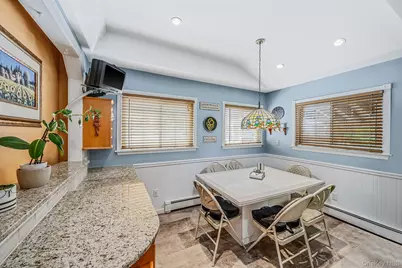 3720 Farmedge Court, Bethpage, NY 11714 - Photo 5