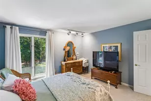 8 Deanna Ct, Dix Hills, NY 11746 - Photo 25