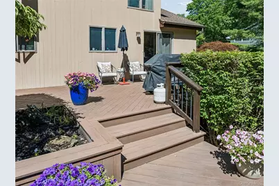 8 Deanna Court, Dix Hills, NY 11746 - Photo 5