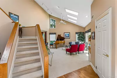 8 Deanna Court, Dix Hills, NY 11746 - Photo 9