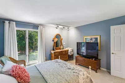 8 Deanna Court, Dix Hills, NY 11746 - Photo 29
