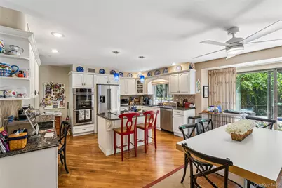8 Deanna Court, Dix Hills, NY 11746 - Photo 17
