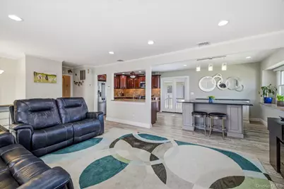 165 Elaine Drive, Oceanside, NY 11572 - Photo 15