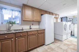 165 Elaine Dr, Oceanside, NY 11572 - Photo 27