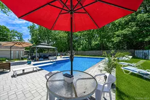 34 Leeds Blvd, Farmingville, NY 11738 - Photo 11