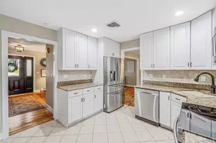 93 N Country Rd, Shoreham, NY 11786 - Photo 15