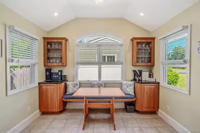 18 Ludlow Way, Oakdale, NY 11769 - Photo 13