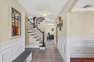 18 Ludlow Wy, Oakdale, NY 11769 - Photo 3