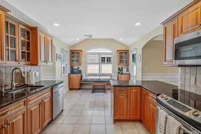 18 Ludlow Way, Oakdale, NY 11769 - Photo 9