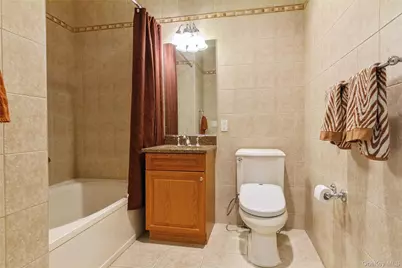 115 Autumn Drive, Plainview, NY 11803 - Photo 11