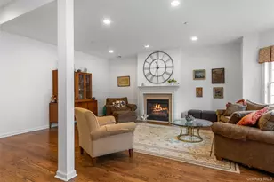 115 Autumn Dr, Plainview, NY 11803 - Photo 3