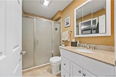 20 Mountainview Avenue, Airmont, NY 10901 - Photo 35