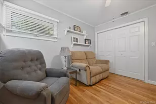 1270 Dahlia Ln, Wantagh, NY 11793 - Photo 23