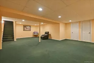 1270 Dahlia Ln, Wantagh, NY 11793 - Photo 29